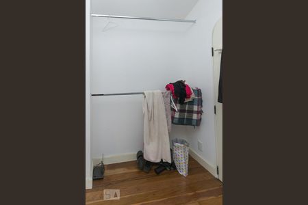 Casa à venda com 100m², 1 quarto e sem vaga Casa à venda com 100m², 1 quarto e sem vagaDetalhe do Quarto