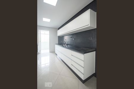 Apartamento à venda com 74m², 2 quartos e 2 vagasCozinha