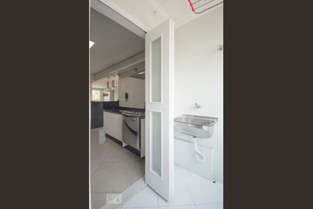 Apartamento à venda com 74m², 2 quartos e 2 vagasÁrea Serviço