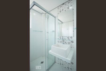 Apartamento à venda com 74m², 2 quartos e 2 vagasBanheiro