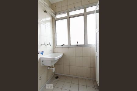 Área de serviço de apartamento para alugar com 2 quartos, 62m² em São Bernardo, Campinas