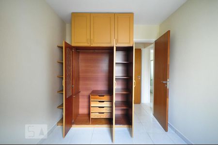 armário do quarto 1 de apartamento para alugar com 3 quartos, 106m² em Real Parque, São Paulo