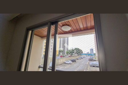 varanda de apartamento para alugar com 3 quartos, 68m² em Continental, Osasco