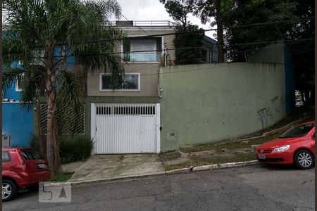 Casa à venda com 260m², 3 quartos e 3 vagasFachada