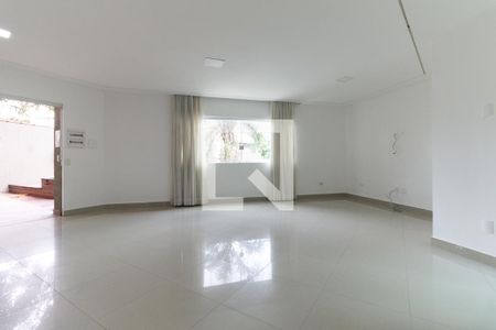 Sala de casa para alugar com 3 quartos, 260m² em Bosque da Saúde, São Paulo