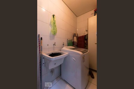 1o. Andar - Lavanderia de casa à venda com 3 quartos, 260m² em Bosque da Saúde, São Paulo