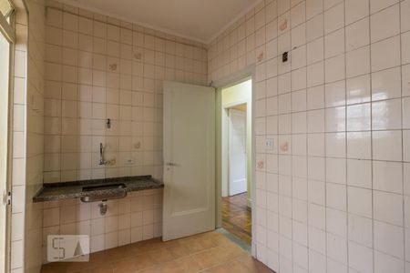 Cozinha de apartamento para alugar com 1 quarto, 80m² em República, São Paulo