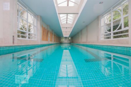 Apartamento para alugar com 72m², 2 quartos e 2 vagas Apartamento para alugar com 72m², 2 quartos e 2 vagasPiscina coberta
