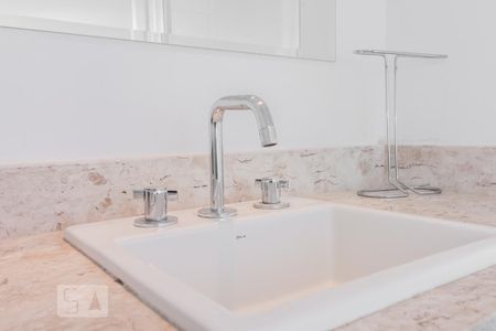Apartamento para alugar com 72m², 2 quartos e 2 vagas Apartamento para alugar com 72m², 2 quartos e 2 vagasSuíte