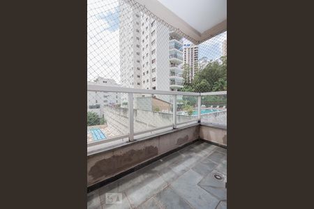 Apartamento à venda com 119m², 3 quartos e 2 vagasVaranda suíte