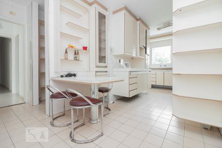 Apartamento à venda com 119m², 3 quartos e 2 vagasCozinha