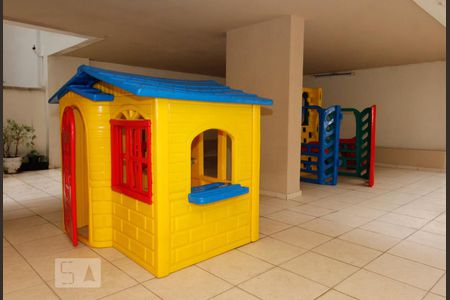 Apartamento para alugar com 90m², 2 quartos e 2 vagasPlayground.