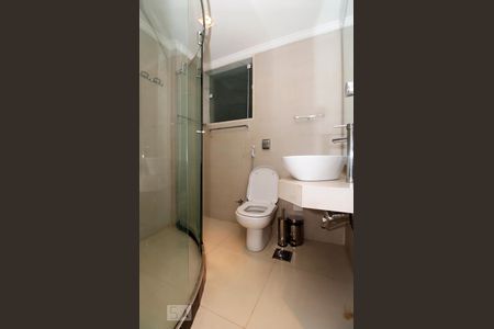 Banheiro Suite. de apartamento para alugar com 2 quartos, 90m² em Copacabana, Rio de Janeiro