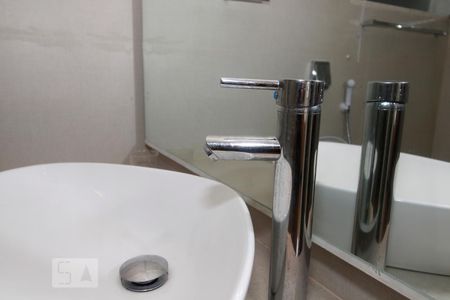 Torneira suite. de apartamento para alugar com 2 quartos, 90m² em Copacabana, Rio de Janeiro