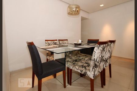 Sala. de apartamento para alugar com 2 quartos, 90m² em Copacabana, Rio de Janeiro