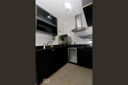 Apartamento para alugar com 90m², 2 quartos e 2 vagasCozinha.