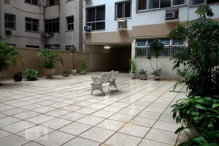 Apartamento para alugar com 90m², 2 quartos e 2 vagasÁrea Comum.