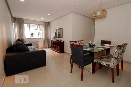 Sala. de apartamento para alugar com 2 quartos, 90m² em Copacabana, Rio de Janeiro