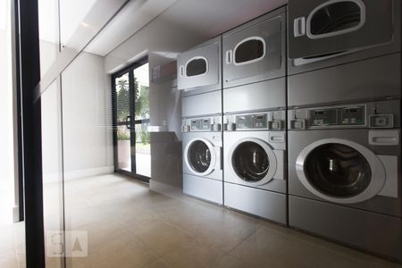 Studio para alugar com 27m², 1 quarto e 1 vaga Studio para alugar com 27m², 1 quarto e 1 vagaLavanderia