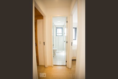 Corredor de apartamento para alugar com 2 quartos, 58m² em Vila Clementino, São Paulo