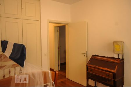 Casa à venda com 300m², 2 quartos e 2 vagasQuarto 2