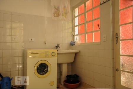 Casa à venda com 300m², 2 quartos e 2 vagasÁrea de Serviço