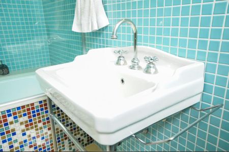 Casa à venda com 300m², 2 quartos e 2 vagasBanheiro 1