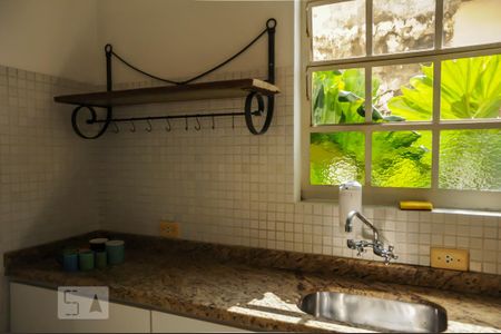 Casa à venda com 300m², 2 quartos e 2 vagasCopa do Estúdio