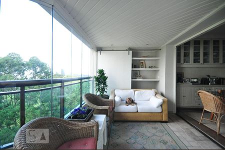 varanda de apartamento à venda com 3 quartos, 225m² em Jardim Fonte do Morumbi, São Paulo