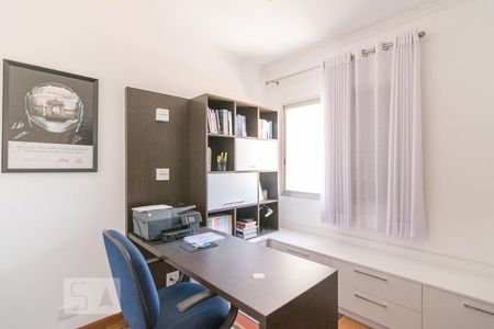 Apartamento à venda com 180m², 4 quartos e 3 vagas Apartamento à venda com 180m², 4 quartos e 3 vagasEscritório