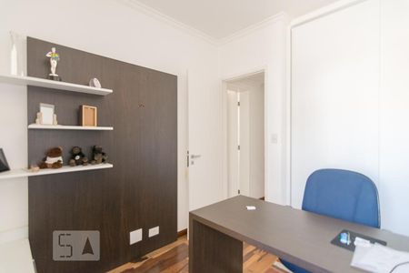 Apartamento à venda com 180m², 4 quartos e 3 vagas Apartamento à venda com 180m², 4 quartos e 3 vagasEscritório