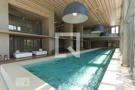 Studio à venda com 46m², 1 quarto e 1 vagaPiscina