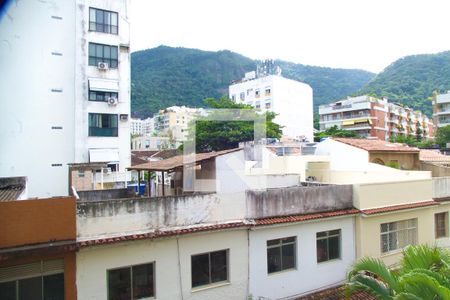 Apartamento para alugar com 80m², 2 quartos e 1 vaga Apartamento para alugar com 80m², 2 quartos e 1 vagaVaranda vista