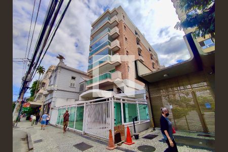 Apartamento para alugar com 80m², 2 quartos e 1 vaga Apartamento para alugar com 80m², 2 quartos e 1 vagaFachada