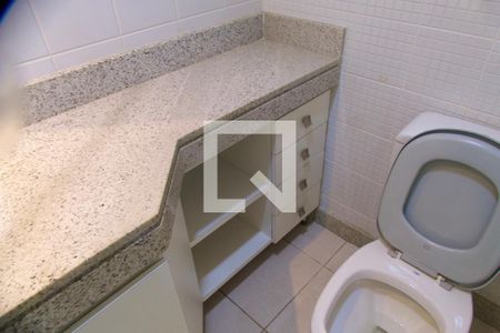 Apartamento para alugar com 80m², 2 quartos e 1 vaga Apartamento para alugar com 80m², 2 quartos e 1 vagaSuíte banheiro