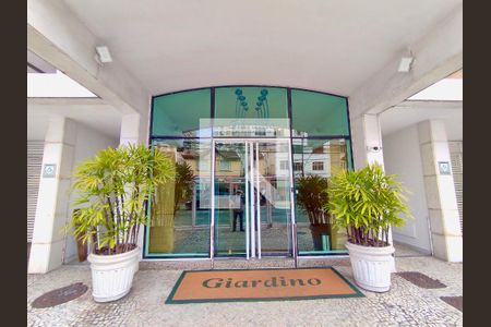 Apartamento para alugar com 80m², 2 quartos e 1 vaga Apartamento para alugar com 80m², 2 quartos e 1 vagaFachada