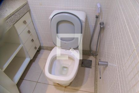 Apartamento para alugar com 80m², 2 quartos e 1 vaga Apartamento para alugar com 80m², 2 quartos e 1 vagaSuíte banheiro