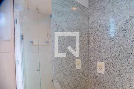 Apartamento para alugar com 80m², 2 quartos e 1 vaga Apartamento para alugar com 80m², 2 quartos e 1 vagaSuíte banheiro