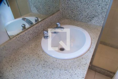 Apartamento para alugar com 80m², 2 quartos e 1 vaga Apartamento para alugar com 80m², 2 quartos e 1 vagaSuíte banheiro