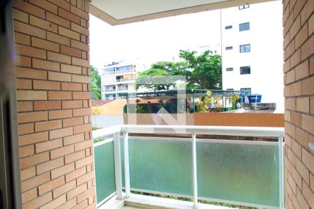 Apartamento para alugar com 80m², 2 quartos e 1 vaga Apartamento para alugar com 80m², 2 quartos e 1 vagaVaranda