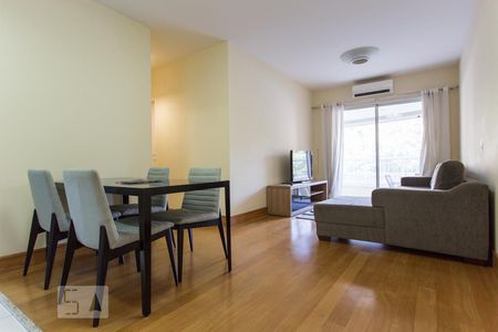 Apartamento para alugar com 77m², 2 quartos e 1 vaga Apartamento para alugar com 77m², 2 quartos e 1 vagaSala