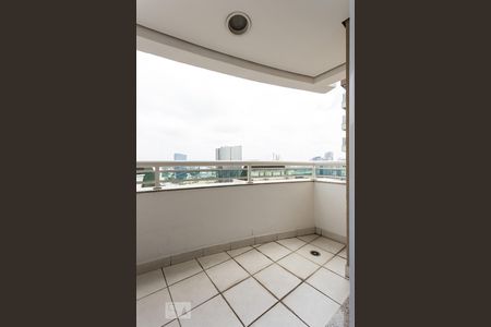 Apartamento à venda com 147m², 3 quartos e 3 vagas Apartamento à venda com 147m², 3 quartos e 3 vagasVaranda