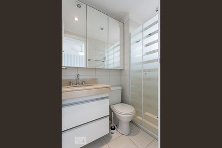 Apartamento à venda com 147m², 3 quartos e 3 vagas Apartamento à venda com 147m², 3 quartos e 3 vagasBanheiro da suíte 2