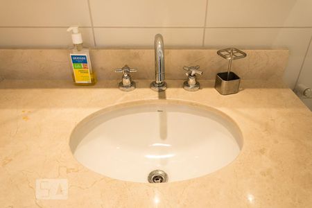 Apartamento à venda com 147m², 3 quartos e 3 vagas Apartamento à venda com 147m², 3 quartos e 3 vagasBanheiro da suíte 1