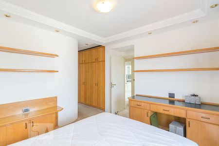 Suite de apartamento à venda com 3 quartos, 140m² em Vila Pinheirinho, Santo André