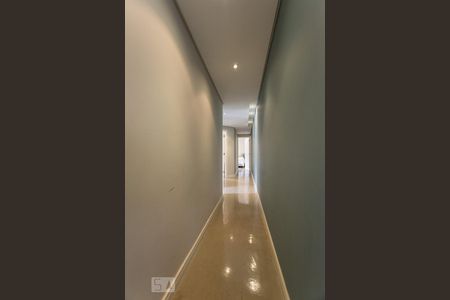 Corredor de apartamento à venda com 3 quartos, 175m² em Planalto Paulista, São Paulo