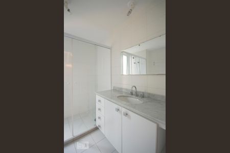 Apartamento para alugar com 180m², 3 quartos e 3 vagas Apartamento para alugar com 180m², 3 quartos e 3 vagasBanheiro