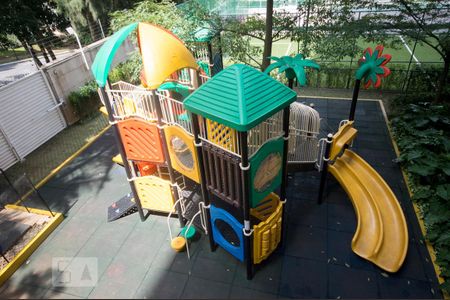 Apartamento para alugar com 180m², 3 quartos e 3 vagas Apartamento para alugar com 180m², 3 quartos e 3 vagasPlayground