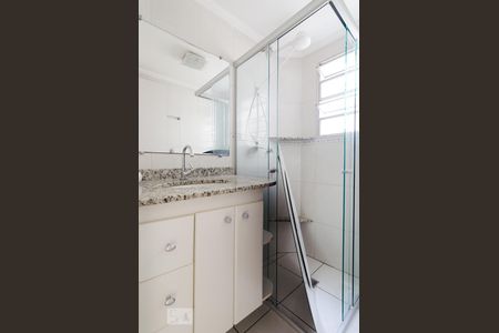 Banheiro de apartamento para alugar com 3 quartos, 66m² em Vila João Jorge, Campinas