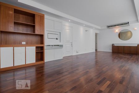 Sala de apartamento à venda com 3 quartos, 140m² em Vila Suzana, São Paulo